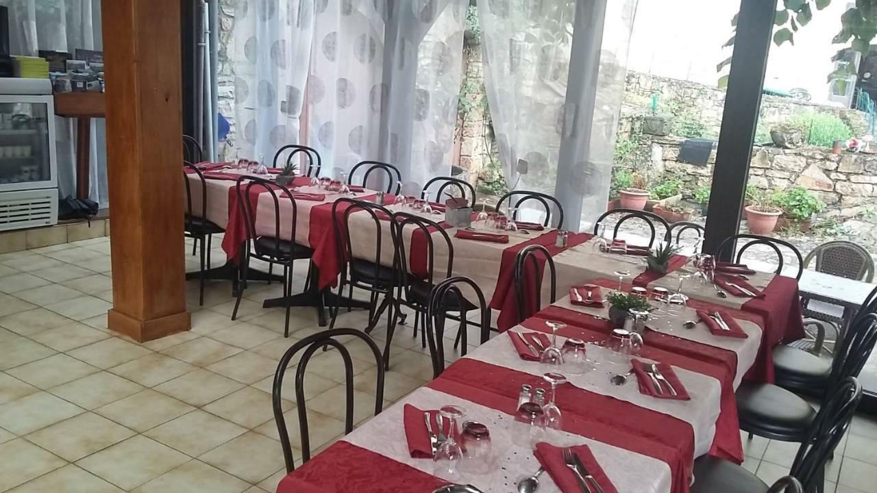 La Petite Maison D'Arnal แซ็ง-เอนีมี ภายนอก รูปภาพ